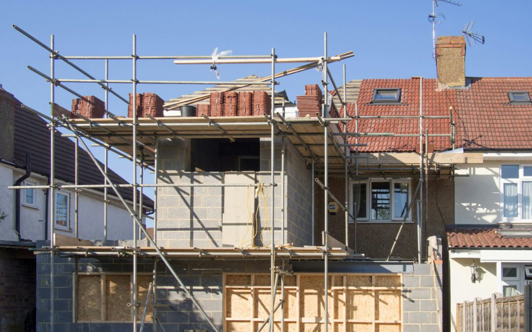 Extension de maison à Maisons-Laffitte : Comment agrandir votre surface sans déménager ?